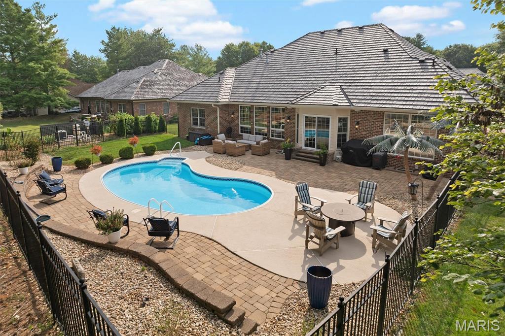 Photo 3 of Single family home for sale at 1205 S Oxfordshire Ln, Edwardsville, IL 62025 | MLS# MIS26060563 | Listing updated on 2026-09-21