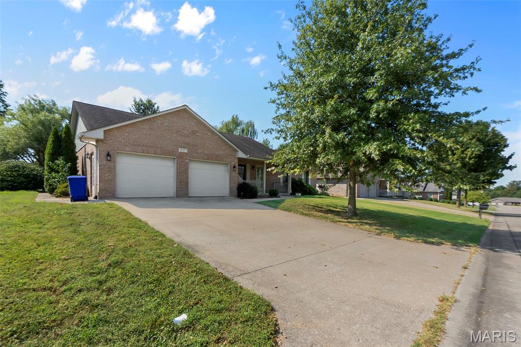 Photo 2 of Single family home for sale at 1237 Bramblewood Rd, Jackson, MO 63755 | MLS# MIS26060847 | Listing updated on 2026-09-21