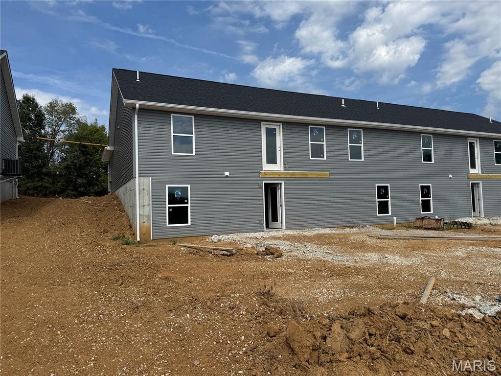 Photo 2 of Single family home for sale at 266 Railroad St, Moscow Mills, MO 63362 | MLS# MIS26060854 | Listing updated on 2026-09-21