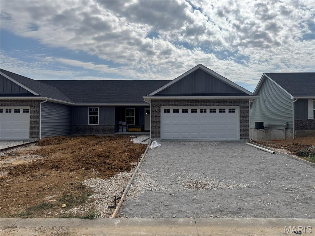 Photo 1 of Single family home for sale at 266 Railroad St, Moscow Mills, MO 63362 | MLS# MIS26060854 | Listing updated on 2026-09-21