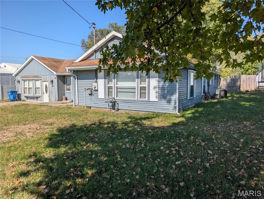 Photo 2 of Single family home for sale at 5115 State Route 140, Bethalto, IL 62010 | MLS# MIS26061499 | Listing updated on 2026-10-23