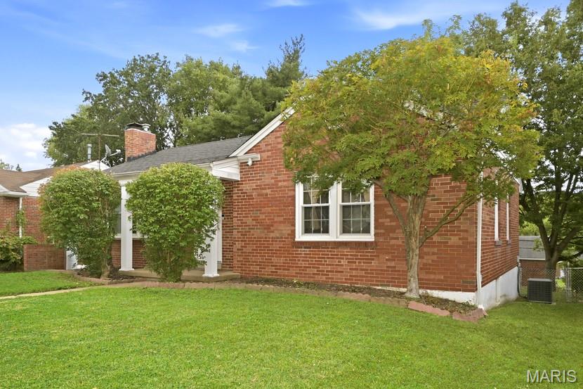 Photo 1 of Single family home for sale at 7080 S Villanova Dr, Saint Louis, MO 63123 | MLS# MIS26061531 | Listing updated on 2026-09-23