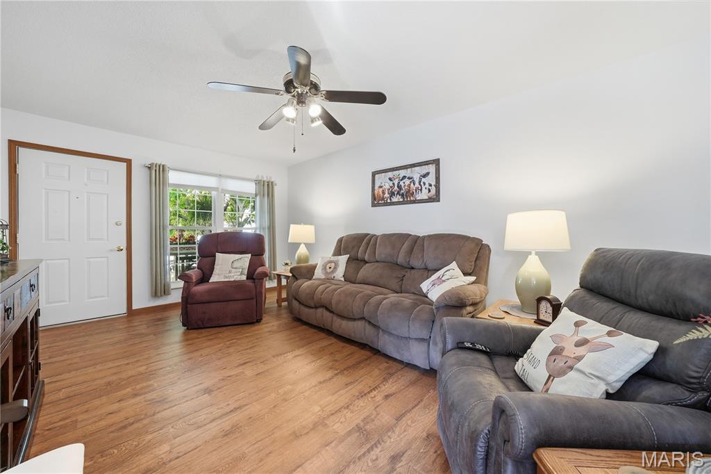 Photo 1 of House for sale at 550 Spring Glen Dr, Ballwin, MO 63021 | MLS# MIS26062211 | Listing updated on 2026-10-07