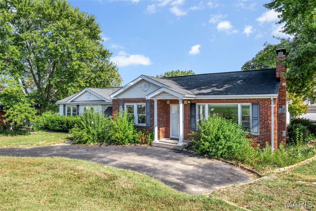 Photo 2 of Single family home for sale at 9920 Wolff Dr, Saint Louis, MO 63123 | MLS# MIS26062996 | Listing updated on 2026-10-07