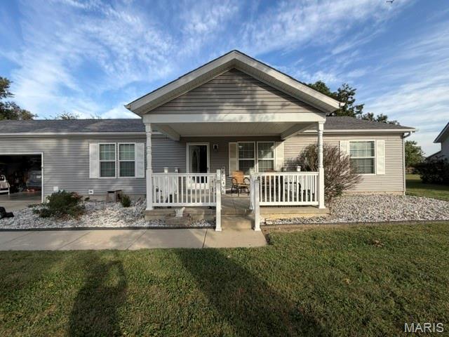 Photo 1 of Single family home for sale at 937 W Maple St, Nashville, IL 62263 | MLS# MIS26063537 | Listing updated on 2026-10-07