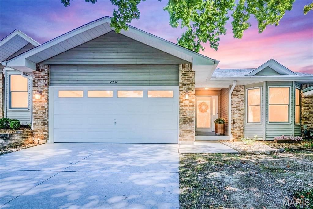 Photo 1 of Condo for sale at 2902 Oakmont Dr #18B, Saint Charles, MO 63301 | MLS# MIS26064121 | Listing updated on 2026-10-07