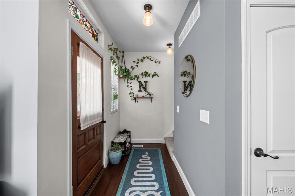 Photo 3 of Single family home for sale at 7407 Commonwealth Ave, Saint Louis, MO 63143 | MLS# MIS26064628 | Listing updated on 2026-10-08