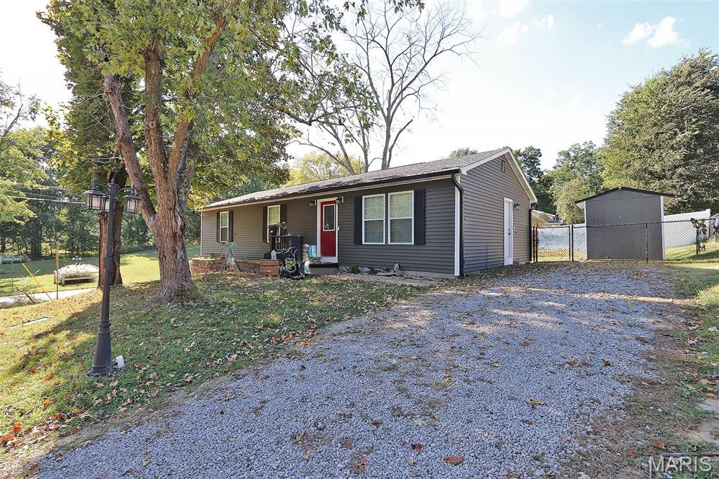 Photo 2 of Single family home for sale at 389 Country Clb Dr, Cape Girardeau, MO 63701 | MLS# MIS26065161 | Listing updated on 2026-10-15