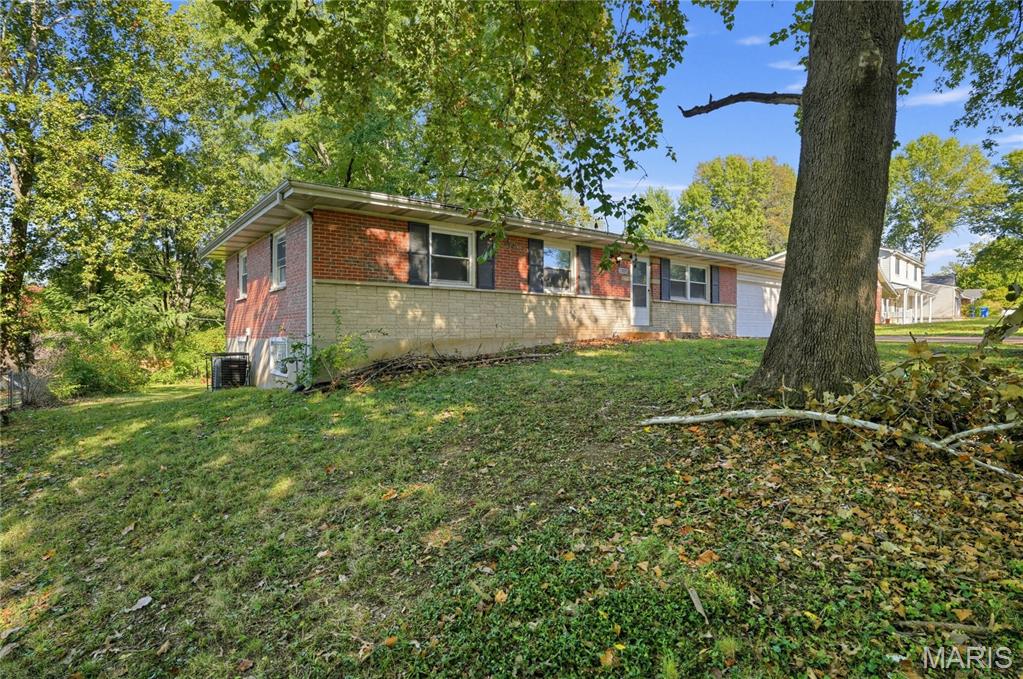 Photo 1 of Single family home for sale at 12025 Lavida Ave, Saint Louis, MO 63138 | MLS# MIS26066673 | Listing updated on 2026-10-24