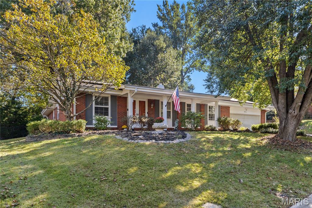 Photo 2 of Single family home for sale at 4811 Blu Fountain Dr, Godfrey, IL 62035 | MLS# MIS26067183 | Listing updated on 2026-10-26