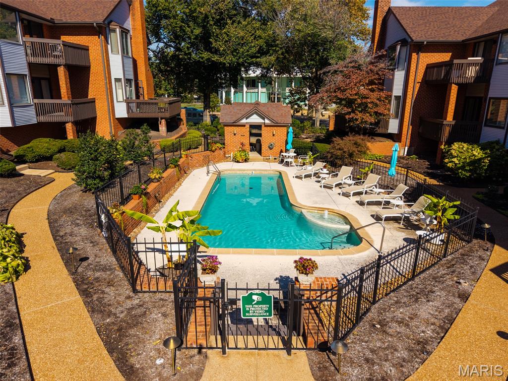 Photo 2 of Condo for sale at 4454 Lindell Blvd #30, Saint Louis, MO 63108 | MLS# MIS26067647 | Listing updated on 2026-10-25