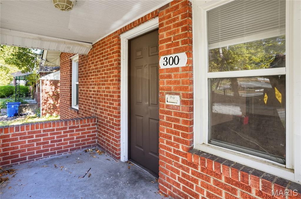 Photo 1 of Single family home for sale at 300 S Clark Ave, Saint Louis, MO 63135 | MLS# MIS26067650 | Listing updated on 2026-10-24