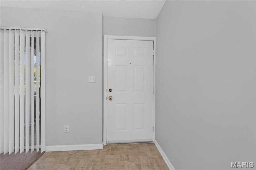 Photo 2 of Condo for sale at 9065 Wrenwood Ln, Saint Louis, MO 63144 | MLS# MIS26067651 | Listing updated on 2026-10-24