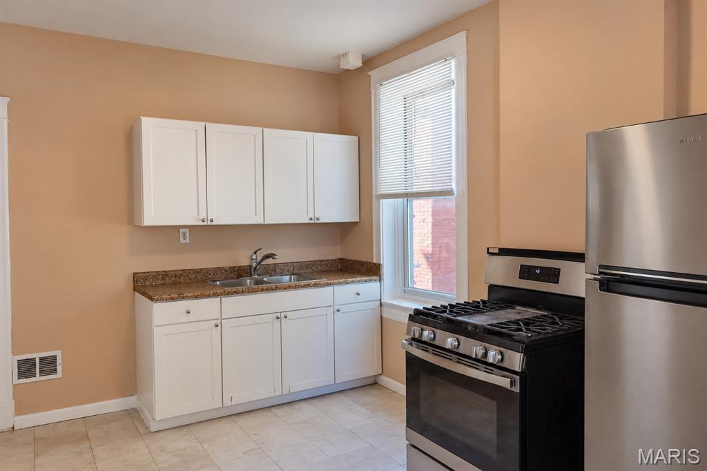 Photo 3 of Multi family home for sale at 439 Fassen St, Saint Louis, MO 63111 | MLS# MIS26067737 | Listing updated on 2026-10-25