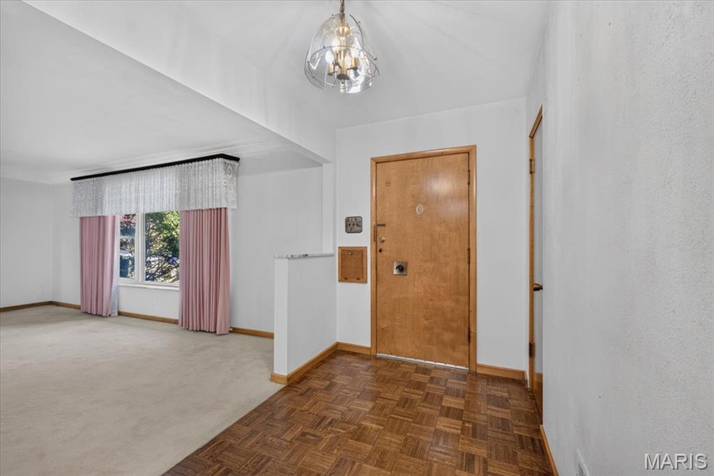 Photo 4 of Sale Pending at 3950 Loughborough Ave, Saint Louis, MO 63116 | MLS# MIS26067890 | Listing updated on 2026-10-25