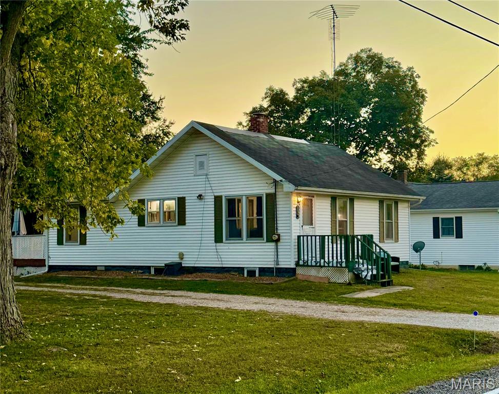 Photo 1 of Single family home for sale at 702 E Main St, Mulberry Grove, IL 62262 | MLS# MIS26067992 | Listing updated on 2026-10-26