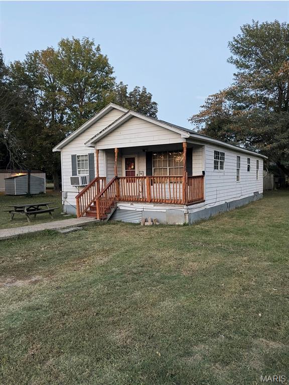 Single family home for sale at 305 Williamson St, Parma, MO 63870 | MLS# MIS26068219