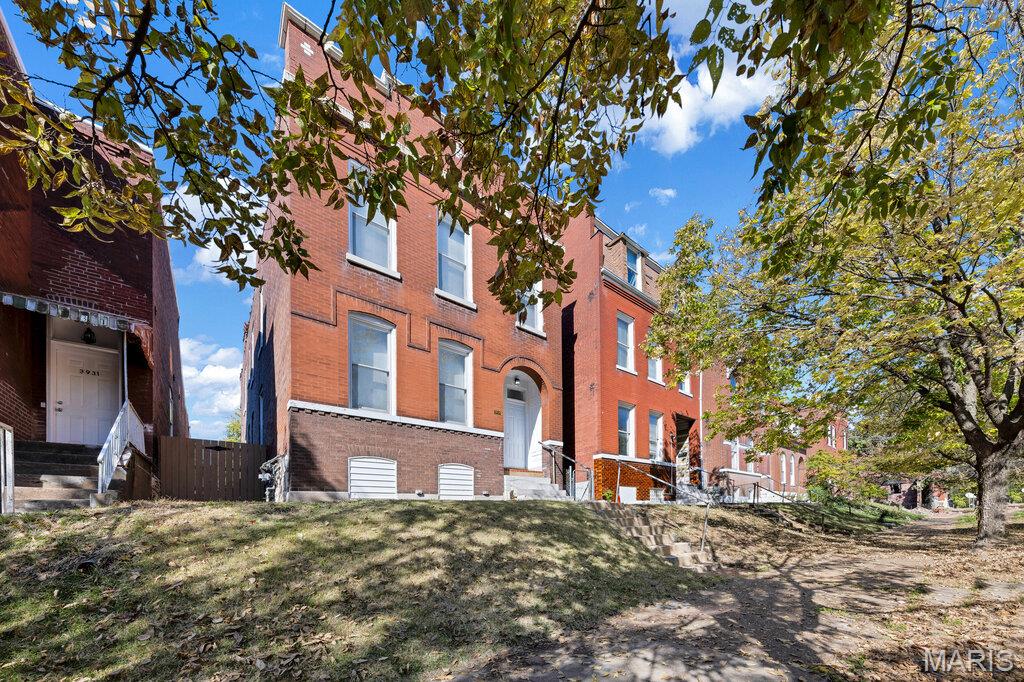 Photo 1 of Multi family home for sale at 3929 Pennsylvania Ave, Saint Louis, MO 63118 | MLS# MIS26068225 | Listing updated on 2026-10-24