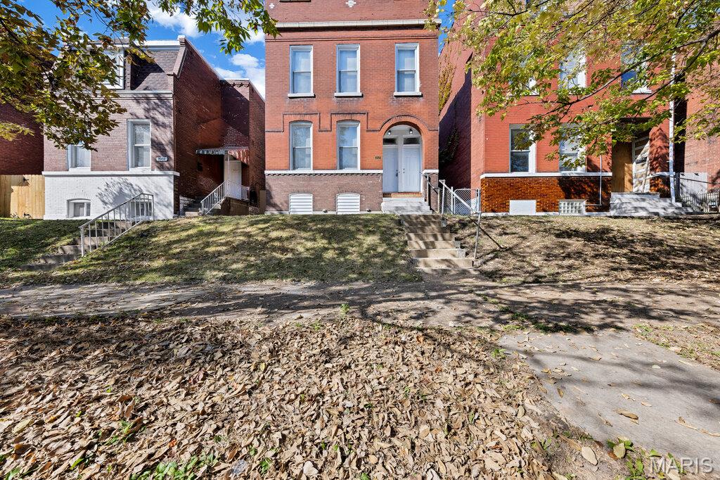 Photo 2 of Multi family home for sale at 3929 Pennsylvania Ave, Saint Louis, MO 63118 | MLS# MIS26068225 | Listing updated on 2026-10-24