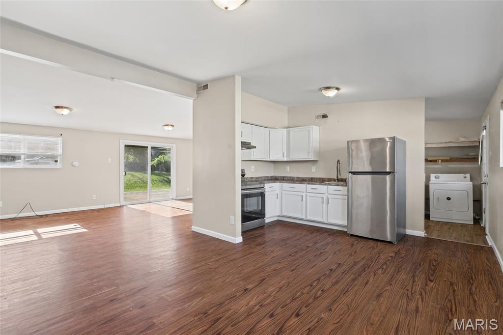 Photo 2 of Single family home for sale at 6661 Pepperidge Dr, Saint Louis, MO 63134 | MLS# MIS26068233 | Listing updated on 2026-10-24