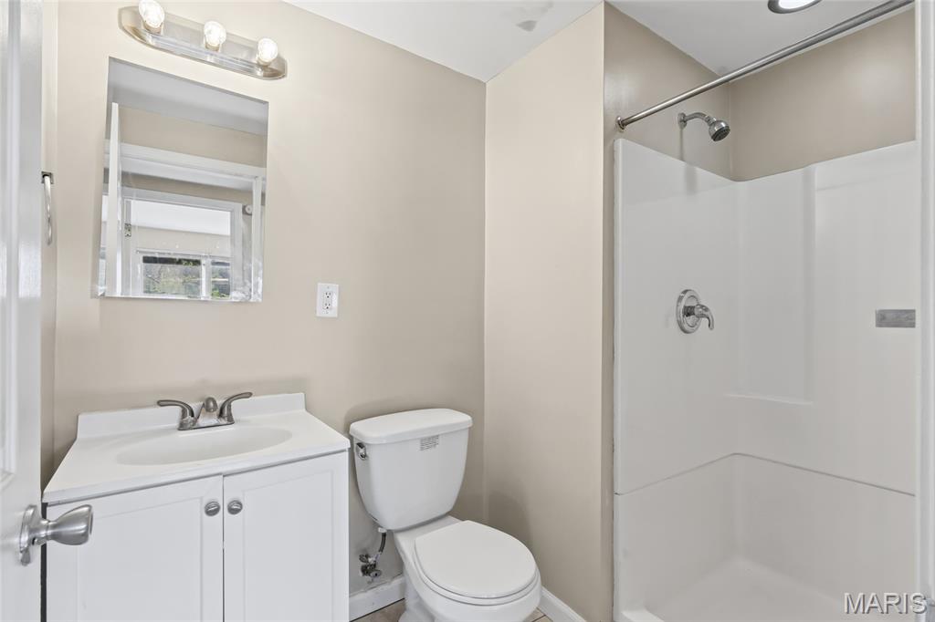 Photo 3 of Single family home for sale at 6661 Pepperidge Dr, Saint Louis, MO 63134 | MLS# MIS26068233 | Listing updated on 2026-10-24