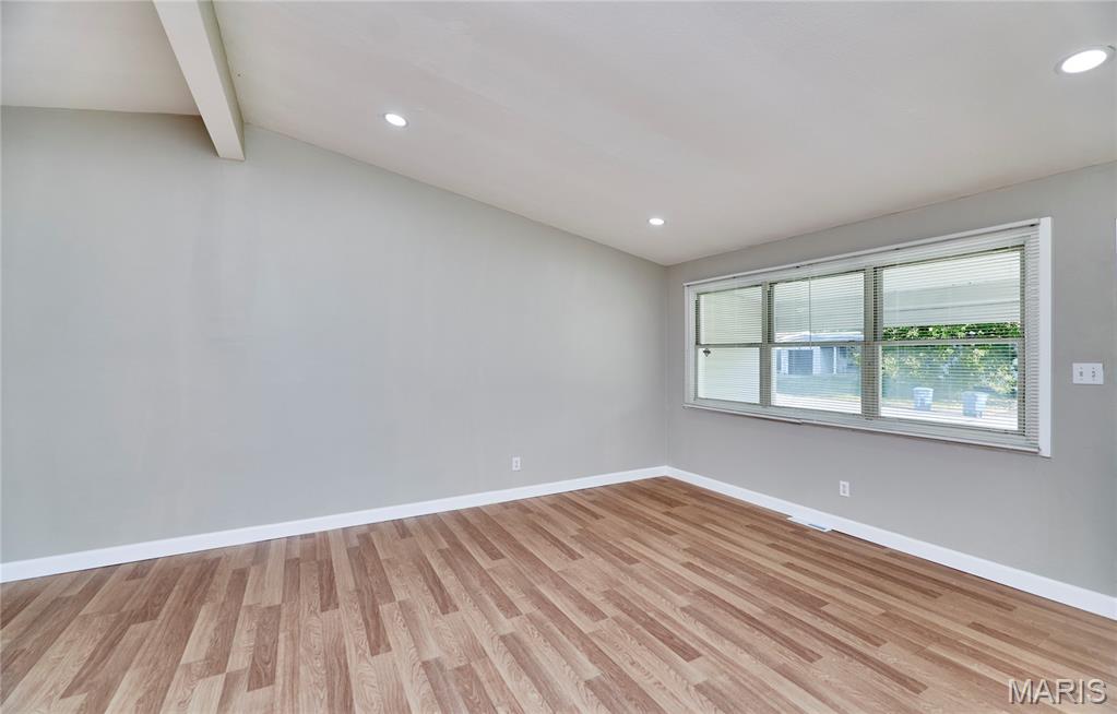 Photo 4 of Single family home for sale at 842 Holiday Ave, Hazelwood, MO 63042 | MLS# MIS26068241 | Listing updated on 2026-10-24