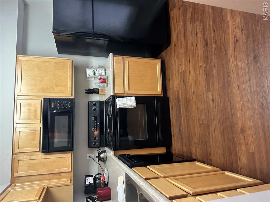 Photo 3 of House for sale at 1935 Greenglen #304, Saint Louis, MO 63122 | MLS# MIS26068306 | Listing updated on 2026-10-26