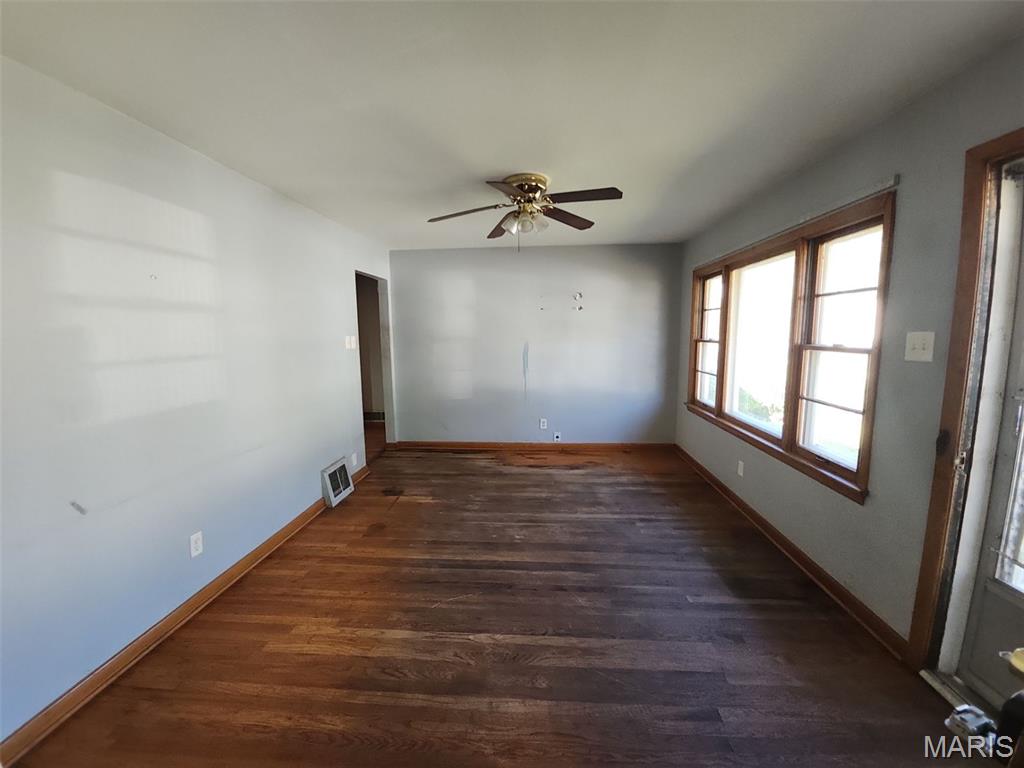 Photo 3 of Single family home for sale at 152 W Holden Ave, Saint Louis, MO 63125 | MLS# MIS26068327 | Listing updated on 2026-10-24