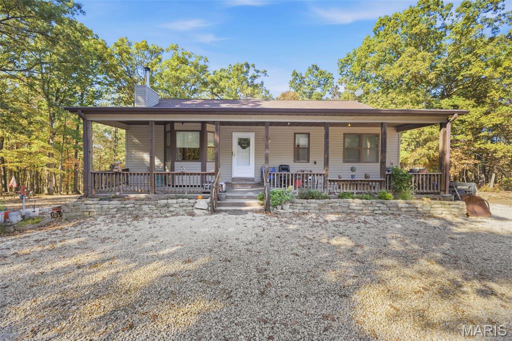 Photo 3 of Single family home for sale at 42 Lake Shore Dr W, New Florence, MO 63363 | MLS# MIS26068330 | Listing updated on 2026-10-26