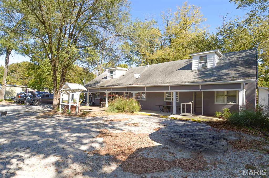Photo 1 of Multi family home for sale at 2911 S Belt W, Belleville, IL 62226 | MLS# MIS26068356 | Listing updated on 2026-10-25