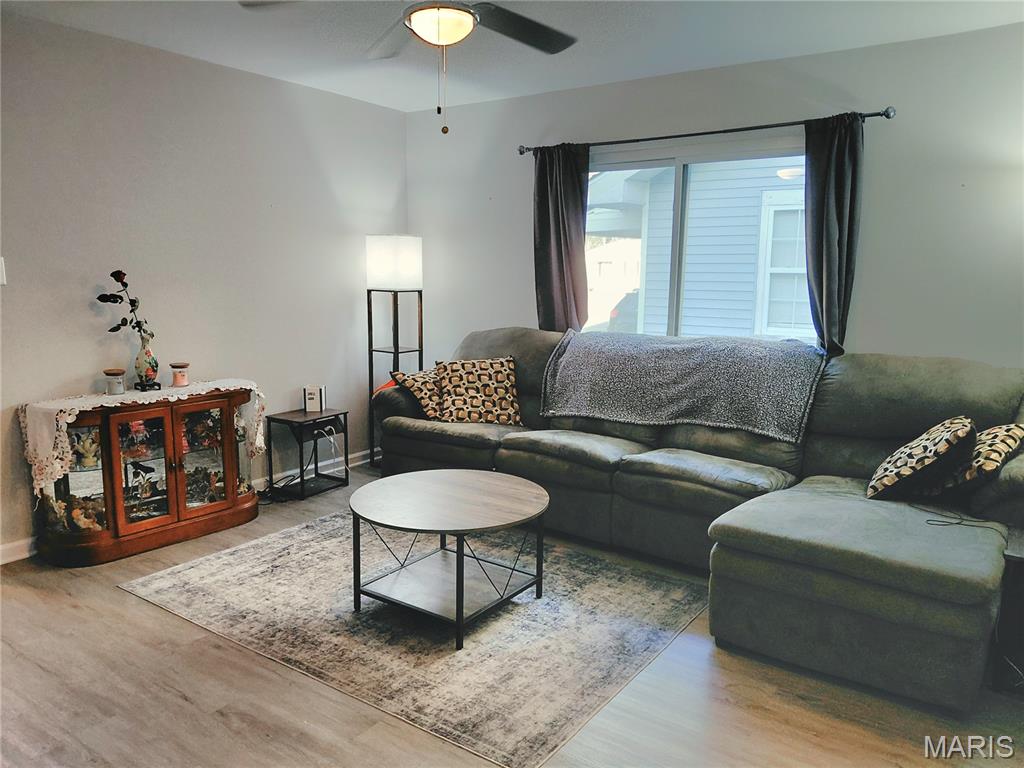 Photo 3 of Single family home for sale at 218 Eula Ave, Wood River, IL 62095 | MLS# MIS26068364 | Listing updated on 2026-10-24