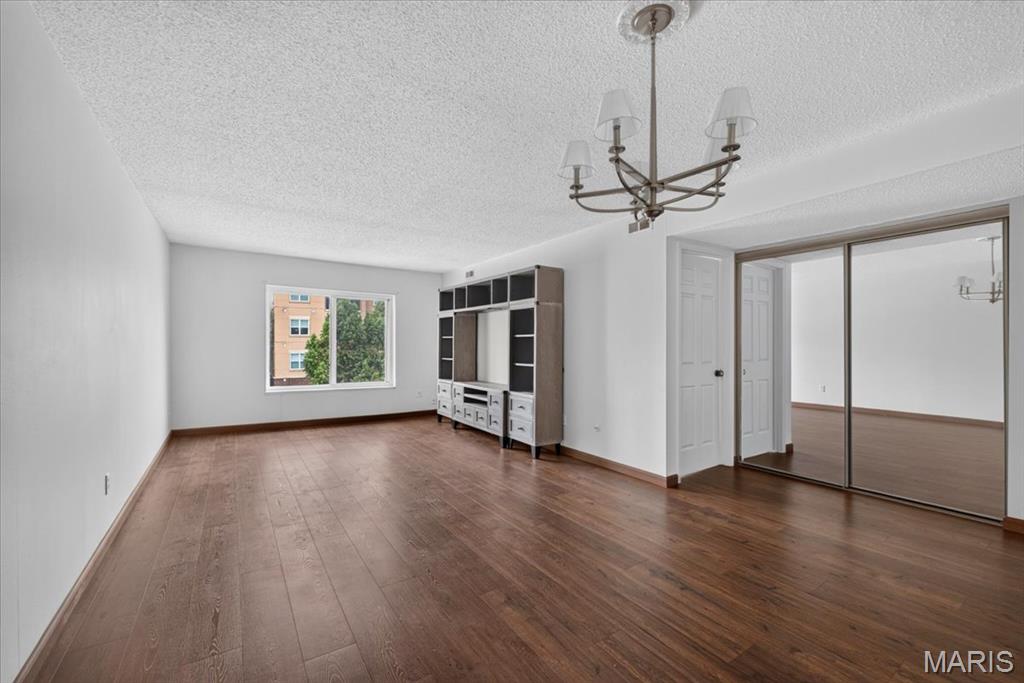 Photo 2 of Condo for sale at 942 Guelbreth Ln #300, Saint Louis, MO 63141 | MLS# MIS26068399 | Listing updated on 2026-10-25