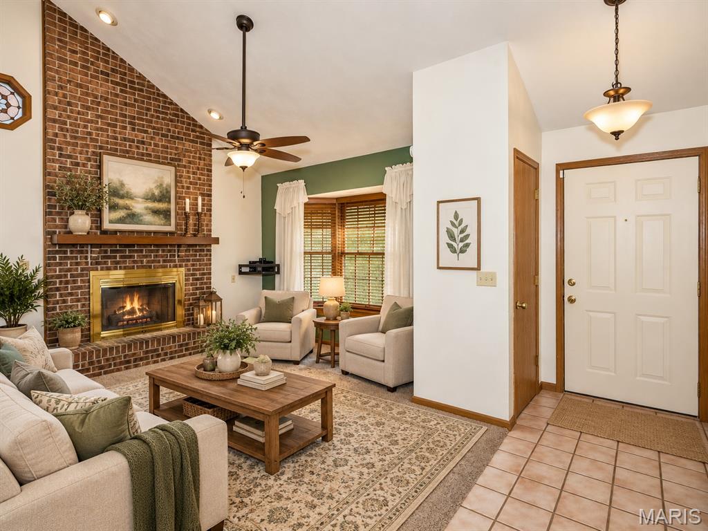Listing Photo 4 - Condo for sale in building located at 310 Northcrest Dr, Collinsville, IL 62234
