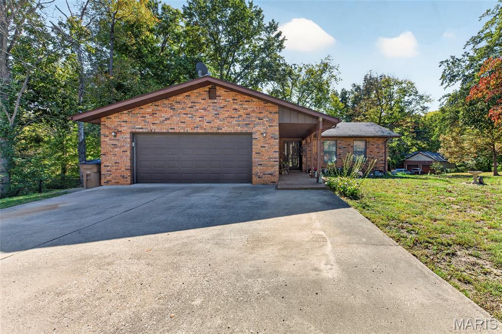 Photo 2 of Single family home for sale at 225 South St, Troy, IL 62294 | MLS# MIS26068447 | Listing updated on 2026-10-25