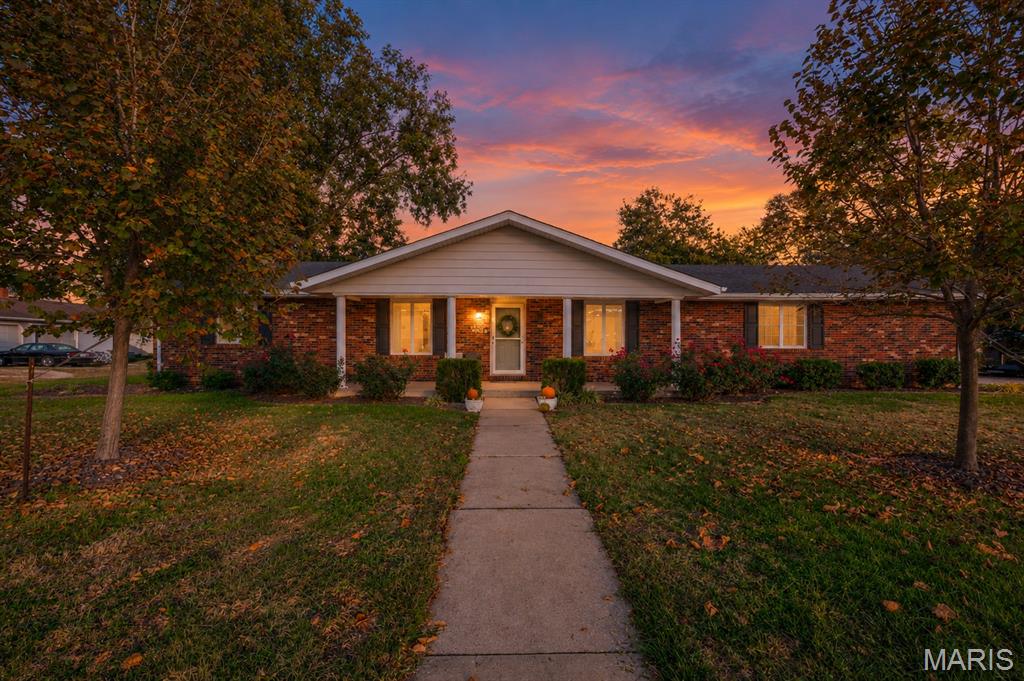 Photo 1 of Single family home for sale at 299 S Spring St, Aviston, IL 62216 | MLS# MIS26069023 | Listing updated on 2026-10-29