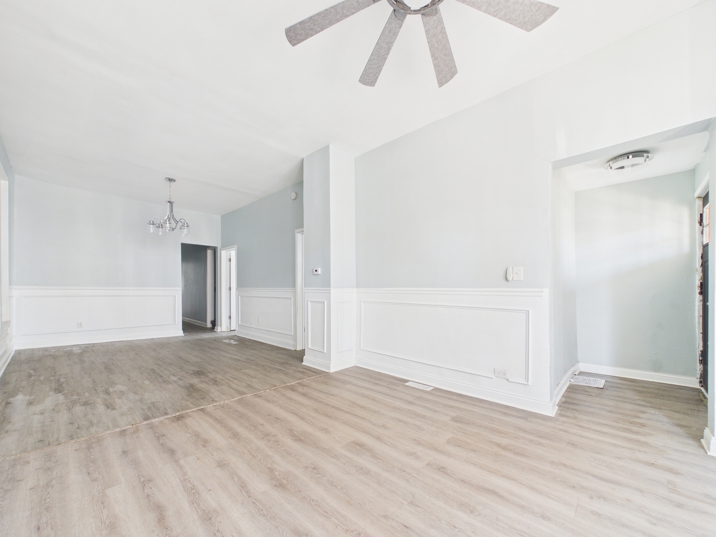 Photo 4 of Sale Pending at 7122 S Champlain Ave, Chicago, IL 60619 | MLS# 12611103 | Listing updated on 2026-09-21