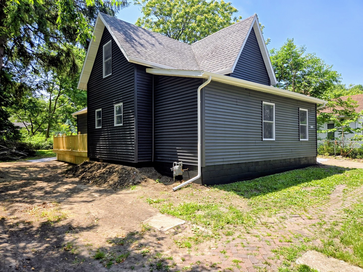 Photo 1 of Single family home for sale at 805 E California Ave, Urbana, IL 61801 | MLS# 12666258 | Listing updated on 2026-09-21