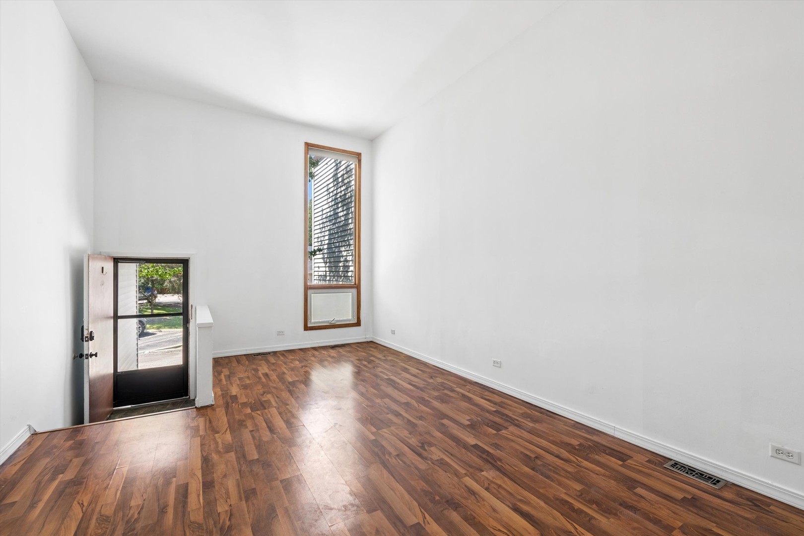 Photo 3 of Townhouse for sale at 363 Cedar Tree Ct #363, Hoffman Estates, IL 60169 | MLS# 12669105 | Listing updated on 2026-09-24