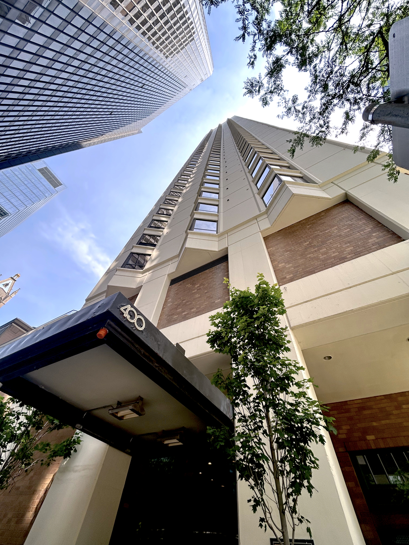 Condo for sale at 400 E Ohio St #2504, Chicago, IL 60611 | MLS# 12692946