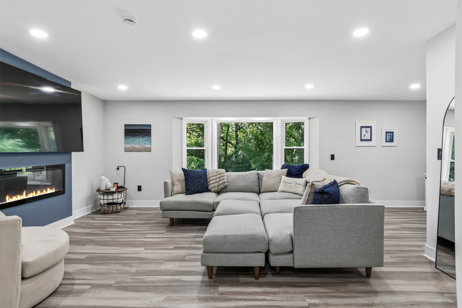 Photo 4 of Single family home for sale at 1124 59th Street, Downers Grove, IL 60516 | MLS# 12695428 | Listing updated on 2026-09-21