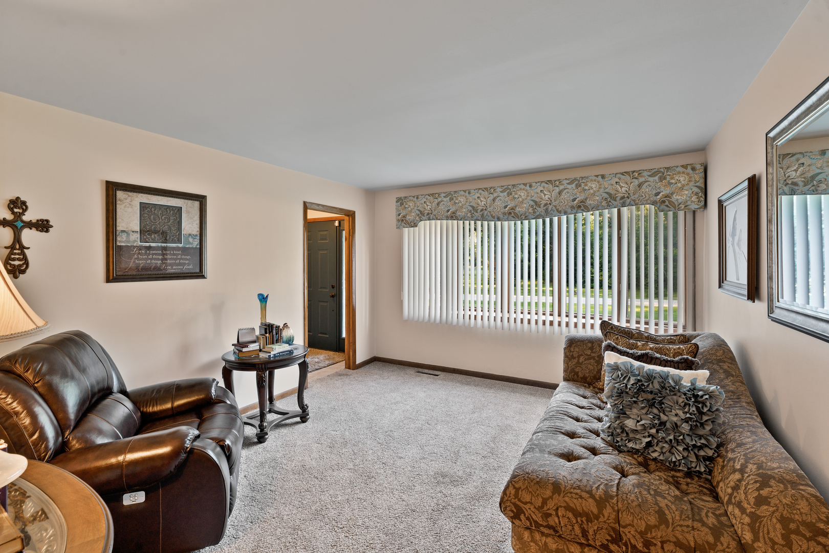 Photo 3 of Single family home for sale at 606 Mary Ln, St. Anne, IL 60964 | MLS# 12698578 | Listing updated on 2026-09-24