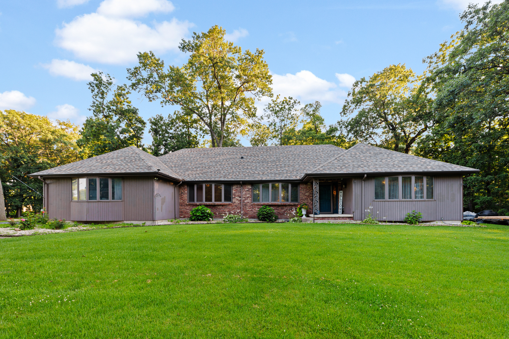 Photo 1 of Single family home for sale at 606 Mary Ln, St. Anne, IL 60964 | MLS# 12698578 | Listing updated on 2026-09-24
