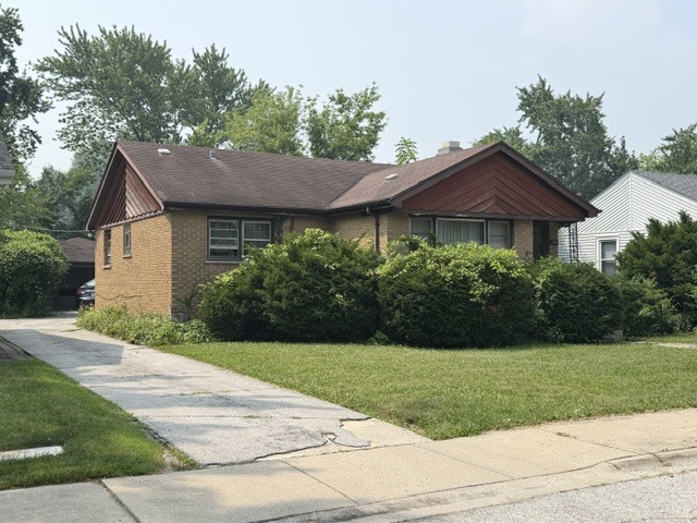Photo 1 of Single family home for sale at 753 E 156th Place, South Holland, IL 60473 | MLS# 12708275 | Listing updated on 2026-09-24