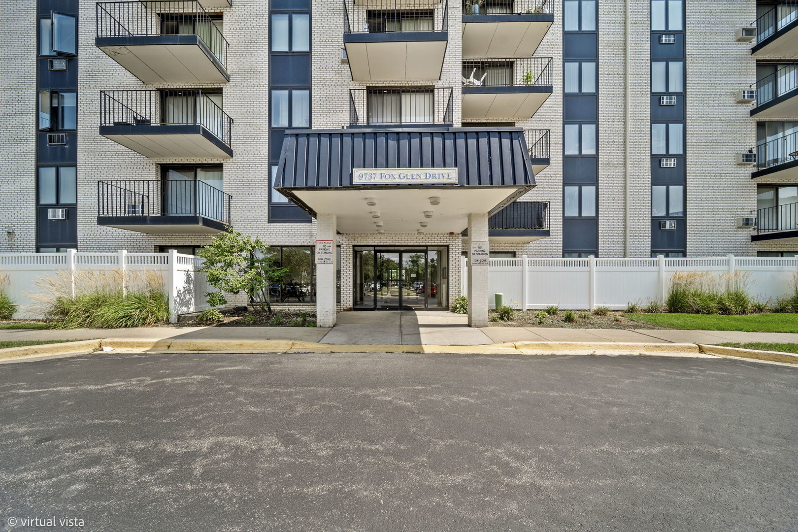 Condo for sale at 9737 N Fox Glen Dr #1G, Niles, IL 60714 | MLS# 12709039
