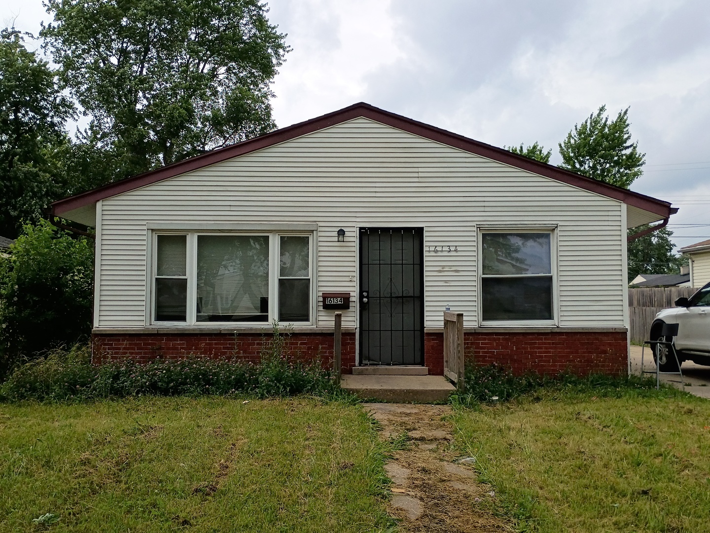Photo 1 of Single family home for sale at 16134 Justine St, Markham, IL 60428 | MLS# 12717458 | Listing updated on 2026-09-24