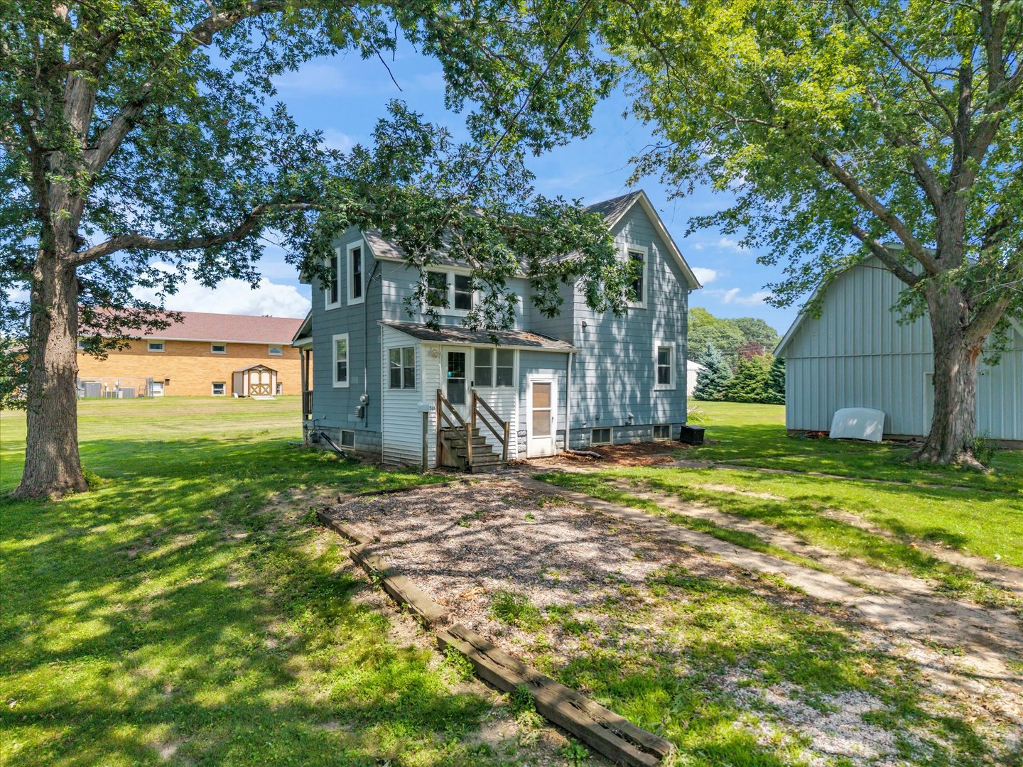 Photo 4 of Single family home for sale at 513 12th Street, Silvis, IL 61282 | MLS# 12718578 | Listing updated on 2026-09-24