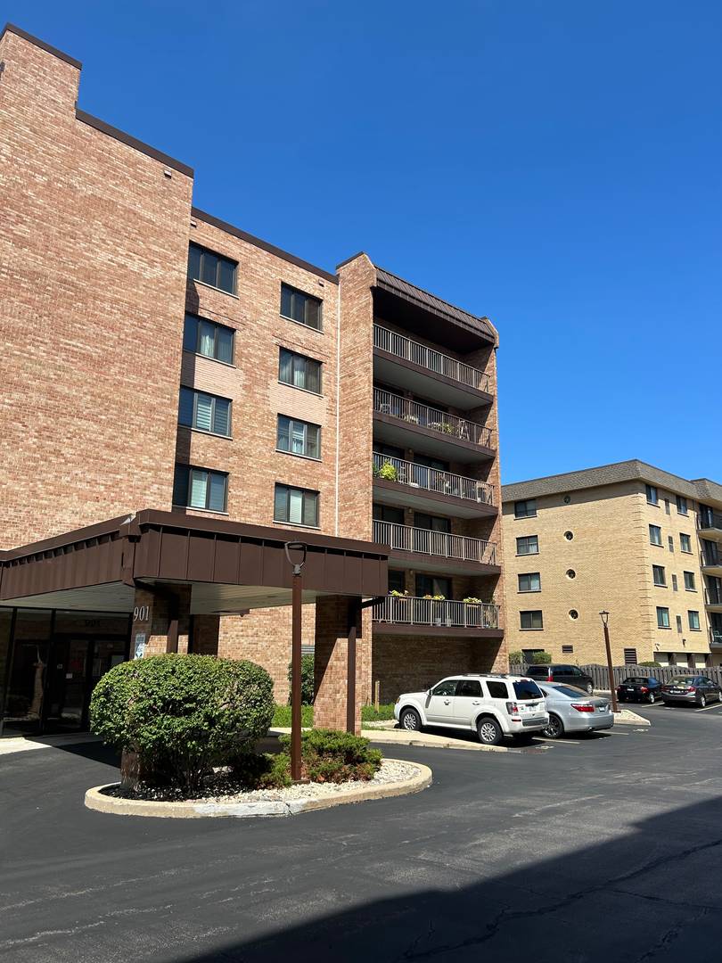 Photo 1 of Condo for sale at 901 Center St #A409, Des Plaines, IL 60016 | MLS# 12723999 | Listing updated on 2026-09-24