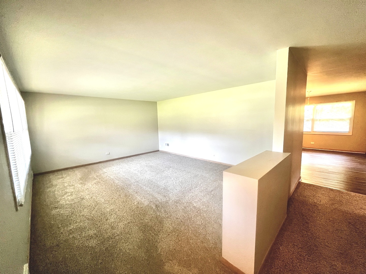 Photo 3 of Single family home for sale at 2543 Oakwood Dr, Olympia Fields, IL 60461 | MLS# 12724615 | Listing updated on 2026-09-24