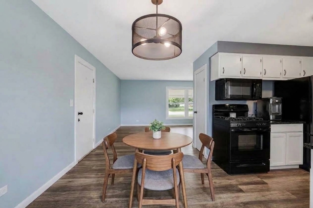 Photo 3 of Single family home for sale at 241 Arrowhead Trl, Carol Stream, IL 60188 | MLS# 12731238 | Listing updated on 2026-09-24
