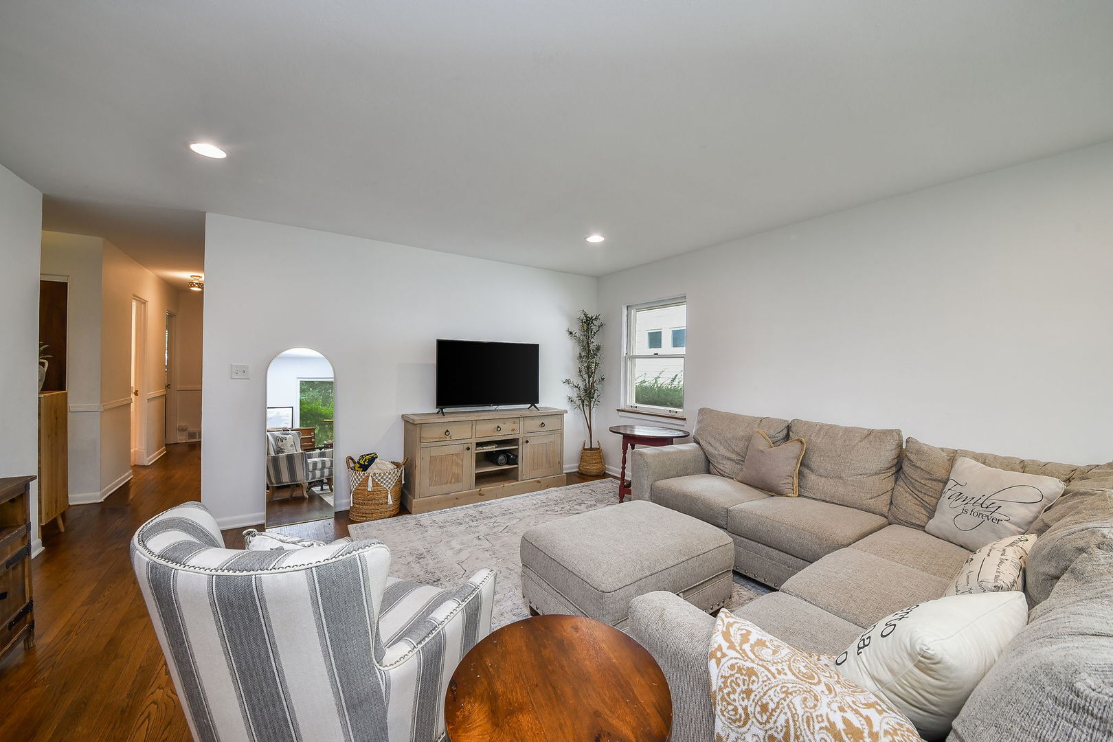 Photo 3 of Single family home for sale at 447 Lowell Ave, Glen Ellyn, IL 60137 | MLS# 12731577 | Listing updated on 2026-09-24